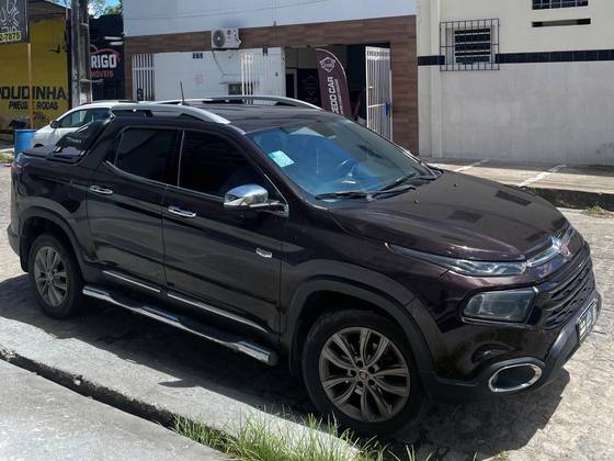 FIAT TORO 2.0 16V TURBO DIESEL RANCH 4WD AT9 FIAT TORO 2.0 16V TURBO DIESEL RANCH 4WD AT9